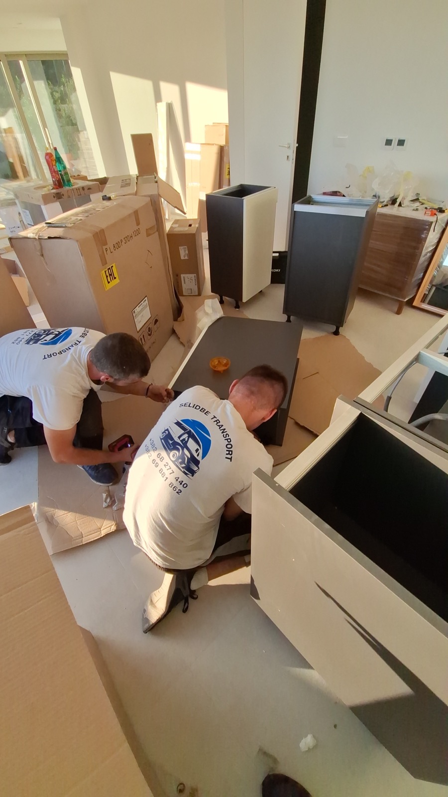 Dostava i iznošenje novog namještaja Podgorica – Selidbe TM_TIM